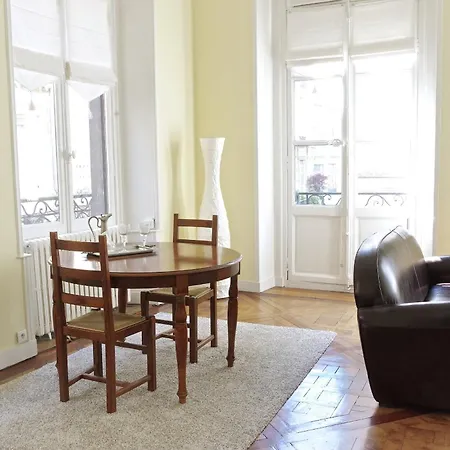 Louis Combes - Localisation Exceptionnelle 1 Parking Appartement *