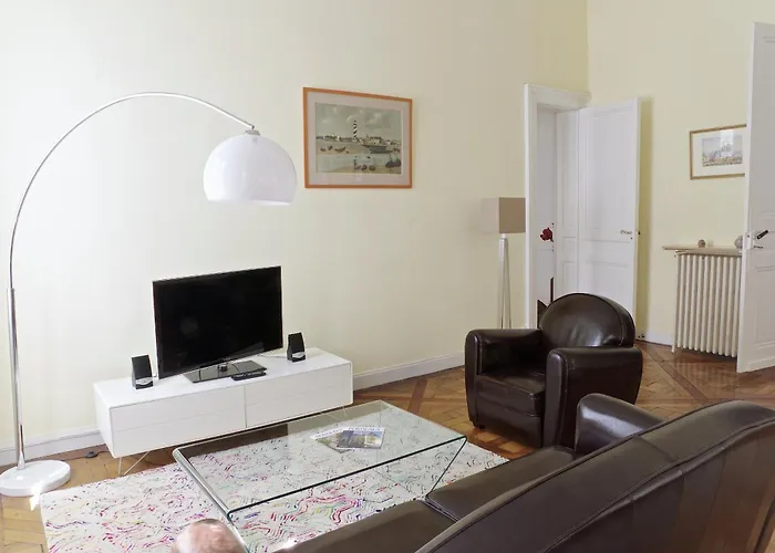 Louis Combes - Localisation Exceptionnelle 1 Parking Bordéus